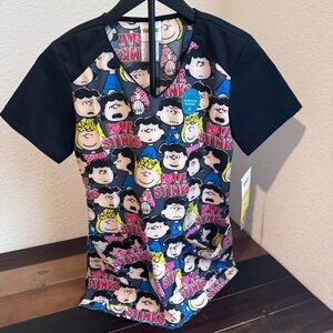NWT Peanuts Women’s Valentines Scrub Top